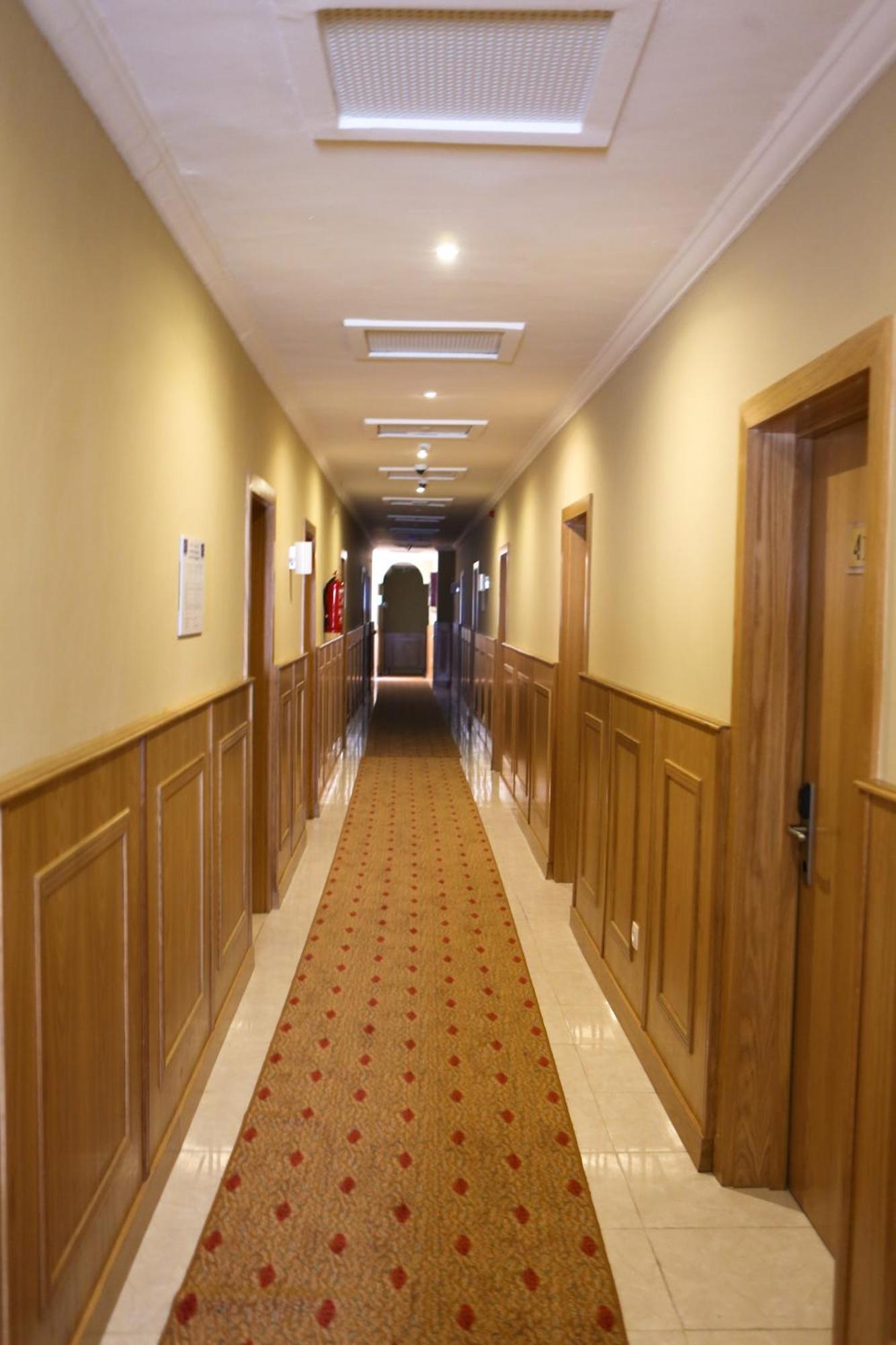 Hotel Mauricenter นูแอกชอต ภายนอก รูปภาพ